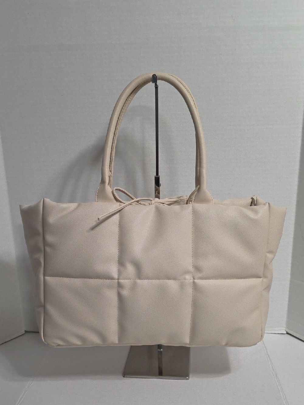 Ulta Beauty Quilted Tote in Light Cream *NWT* - Picture 2 of 7